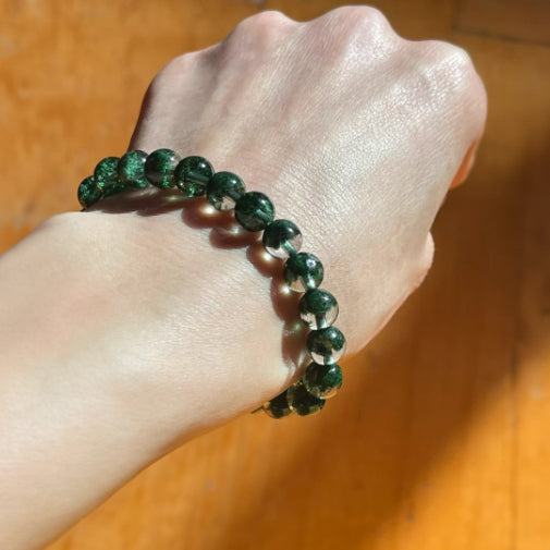 N022 Natural Green Phantom Crystal Bracelet : A Miniature Green World, with the Mysterious Energy of Wealth and Heart Chakra Healing